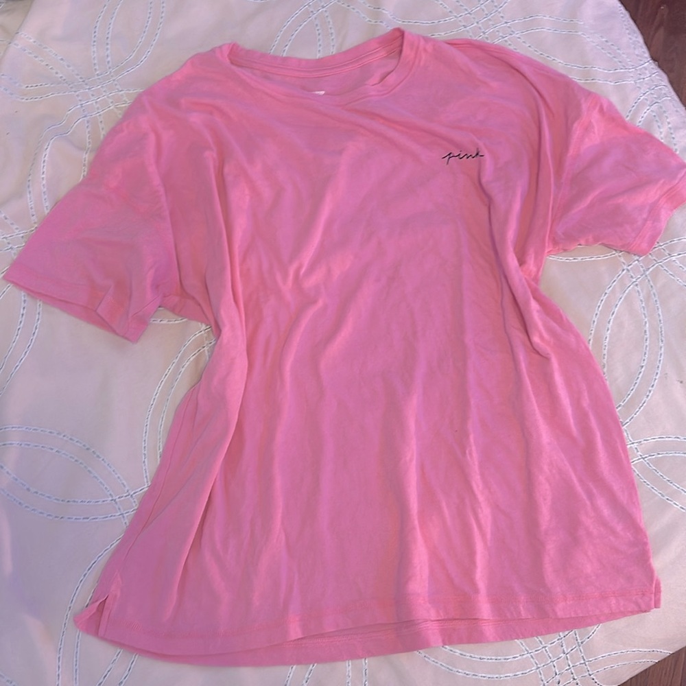 V.S Pink Tee💗